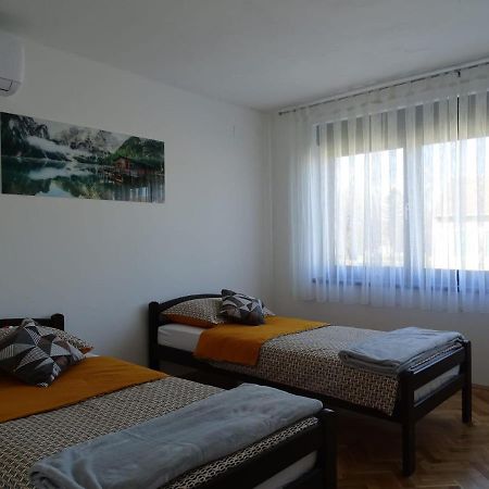 Apartman Dabrovic Novska エクステリア 写真