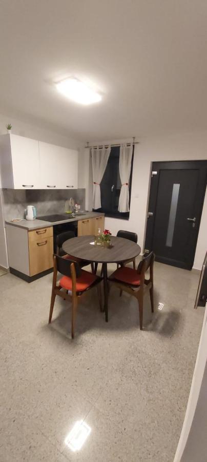 Apartman Dabrovic Novska エクステリア 写真